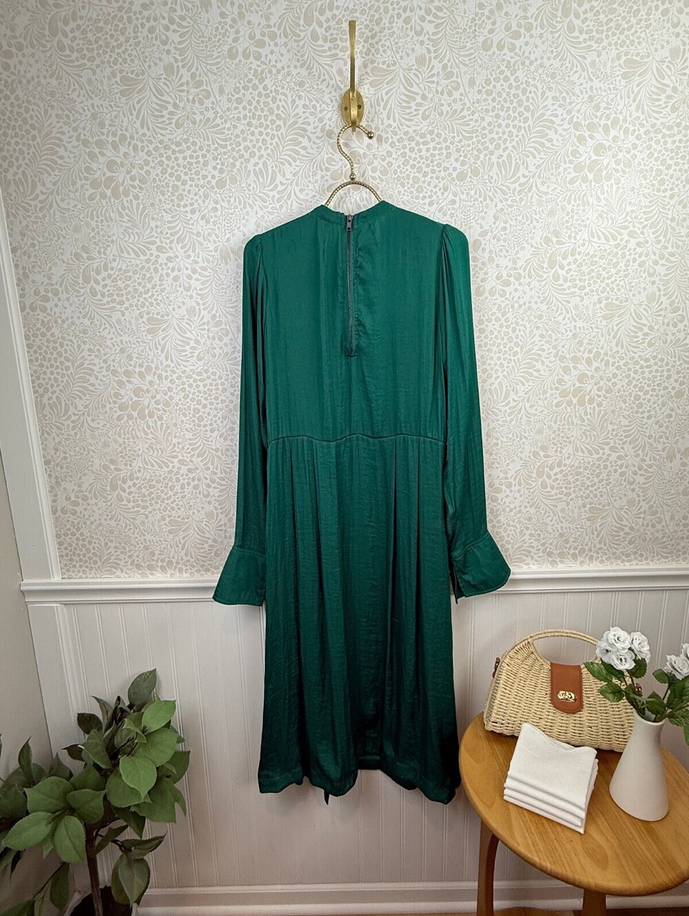 Free People Green High Slit Embroidered Front Midi Dress - Size - Medium - NWT - Picture 6 of 10